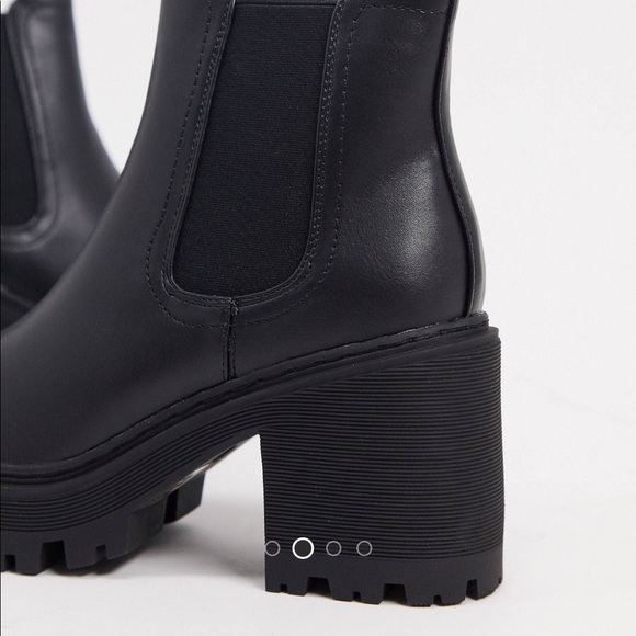 Heeled ankle boots - Picture 4 of 4